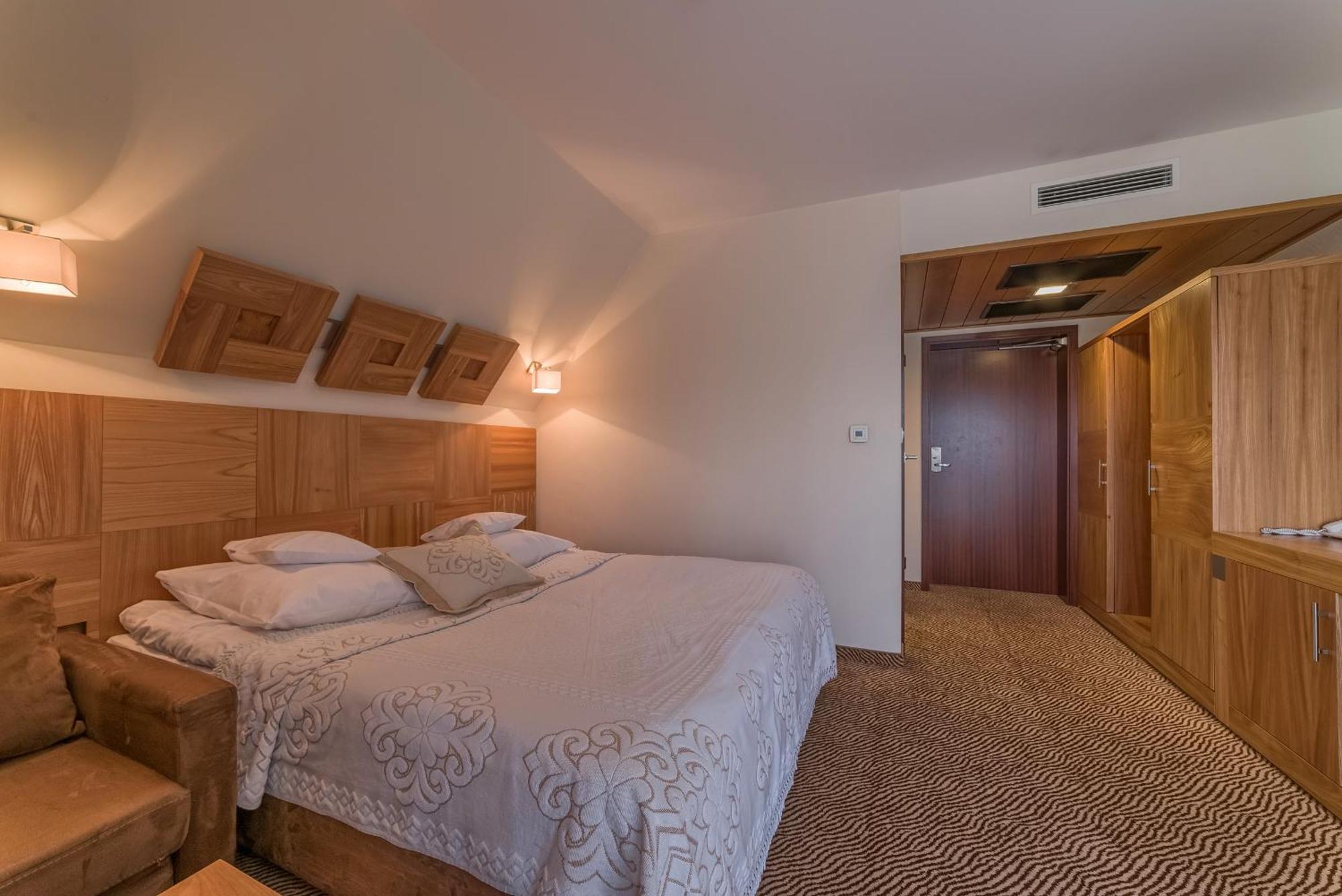 Hotel Zbojnicowka Bukowina Tatrzańska Exteriör bild