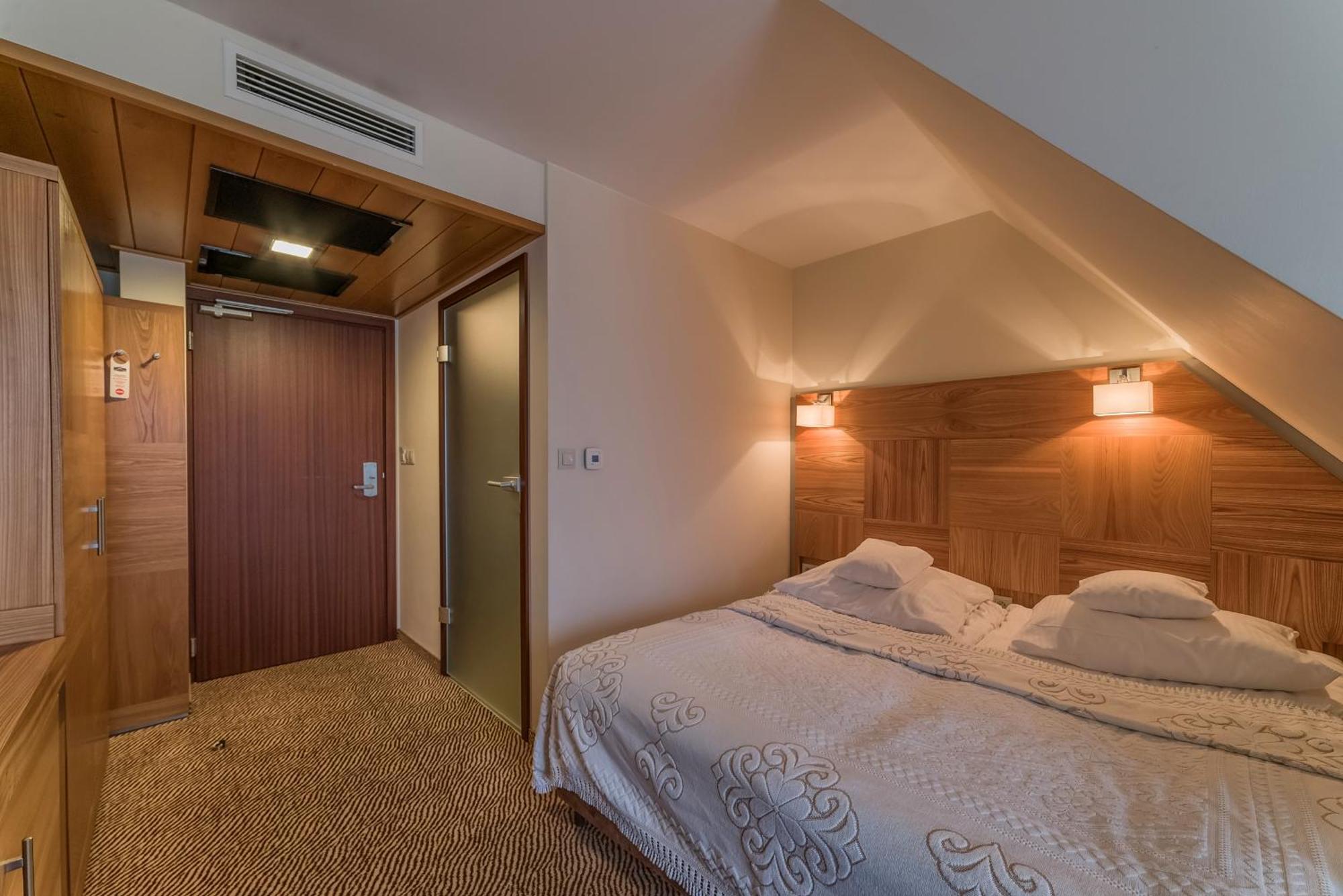 Hotel Zbojnicowka Bukowina Tatrzańska Exteriör bild